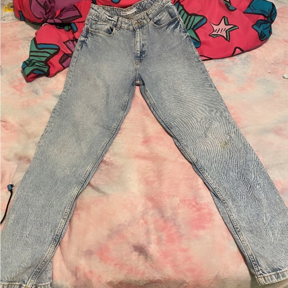 Zara straight leg jeans light washed blue USA size 6